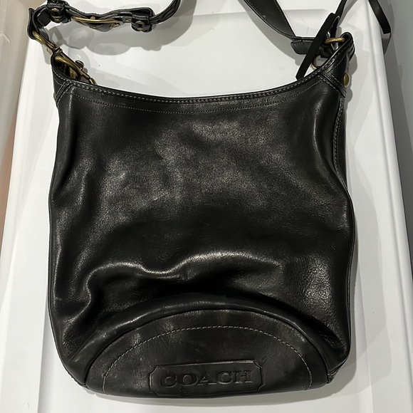 Black soft leather COACH bucket bag - Picture 1 of 3